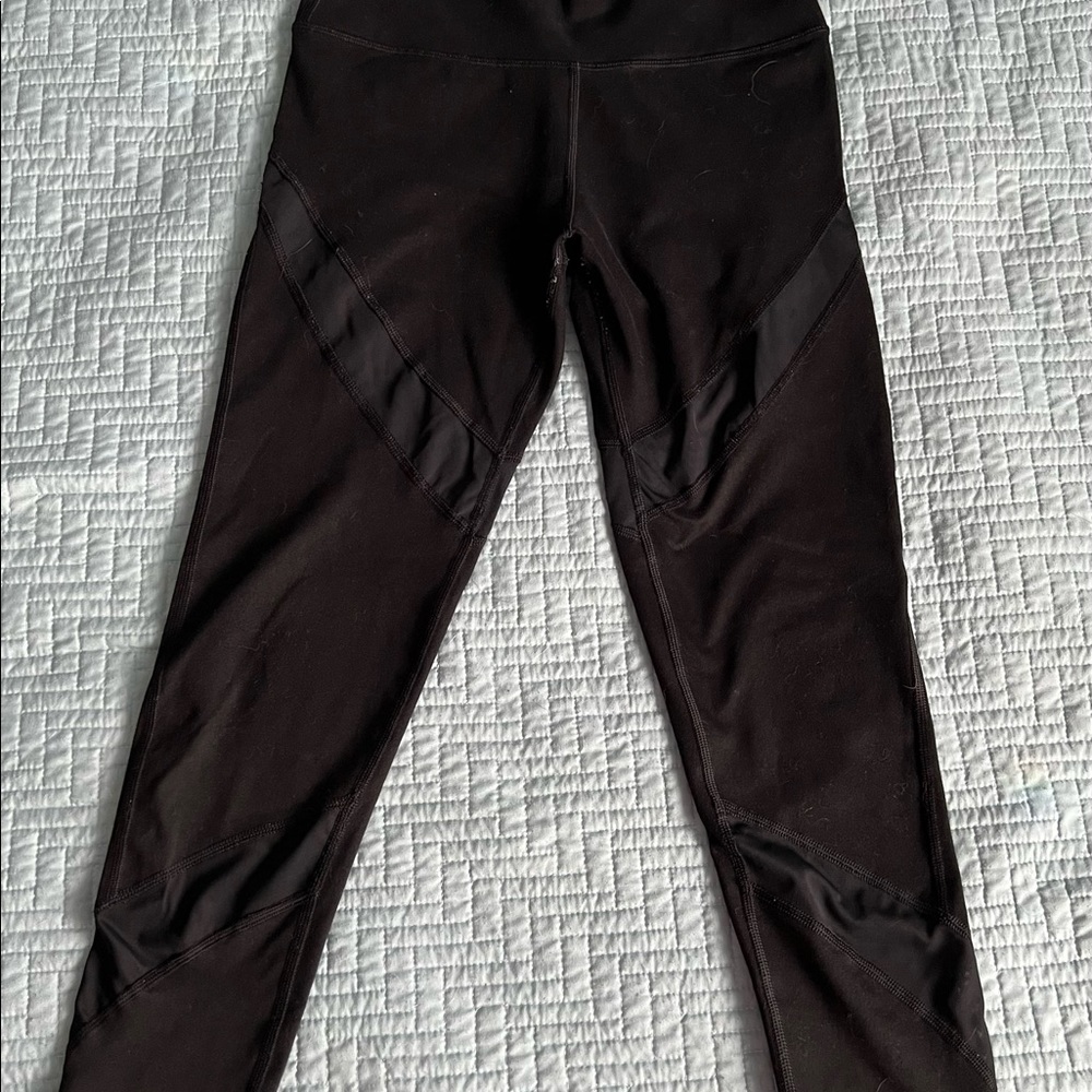 Aerie leggings with mesh panels, Sz M